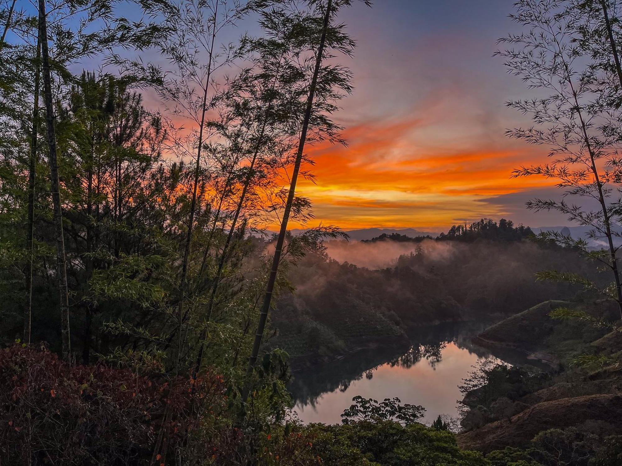 Refugio Himalaya - Guatapé Villa Bagian luar foto